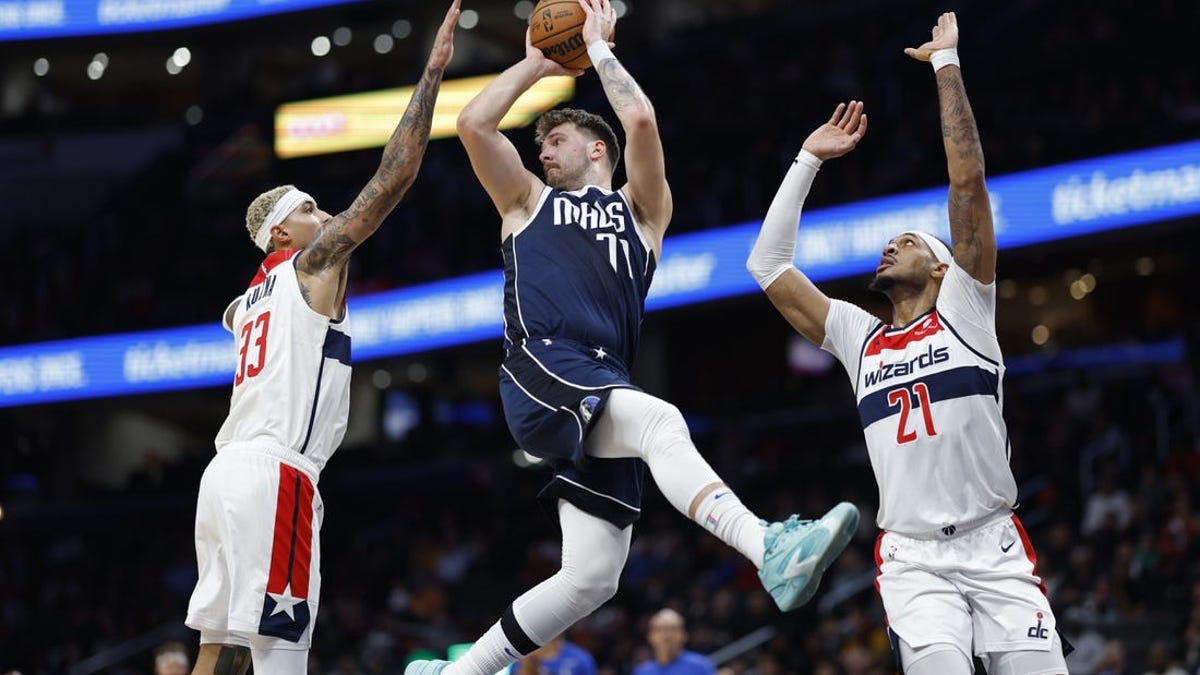 Tim Hardaway Jr., Mavericks shoot past Wizards