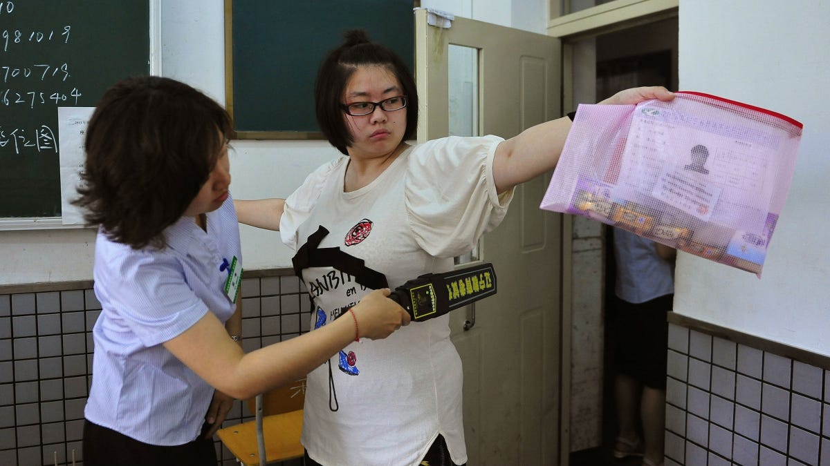 Chinese students and their parents fight for the right to cheat