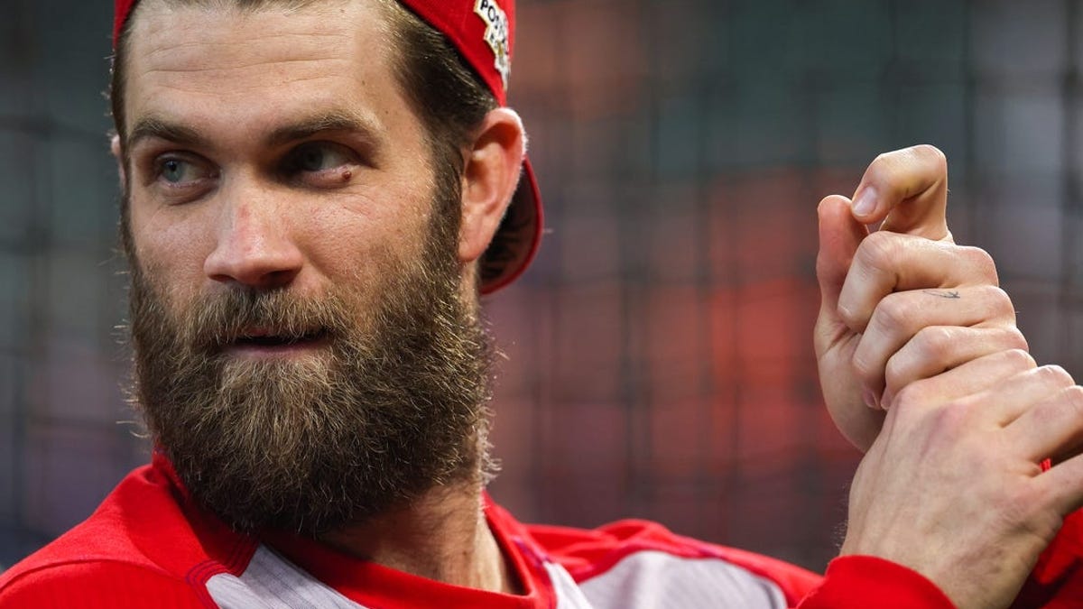 Mourning the loss of Bryce Harper's beard