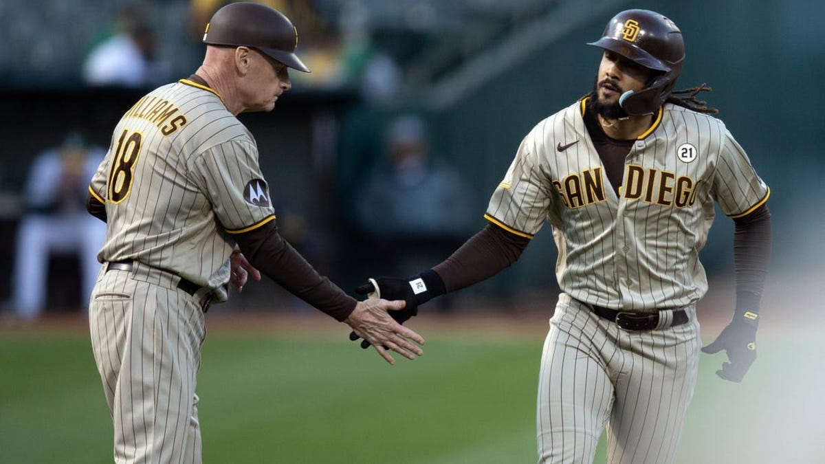 Manager Bob Melvin returns to Oakland now guiding the San Diego