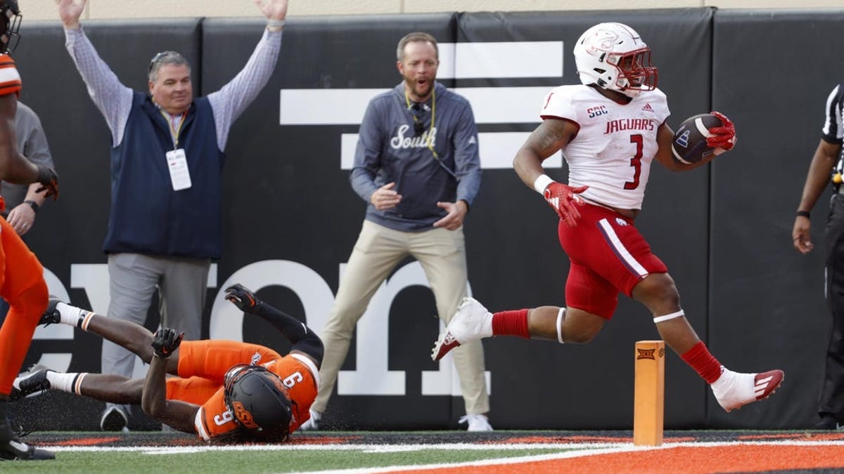 Webb rushes for 151 yards, 2 TDs as South Alabama stuns Oklahoma