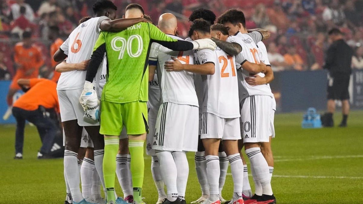 FCC clinches Supporters' Shield with 3-2 win over Toronto