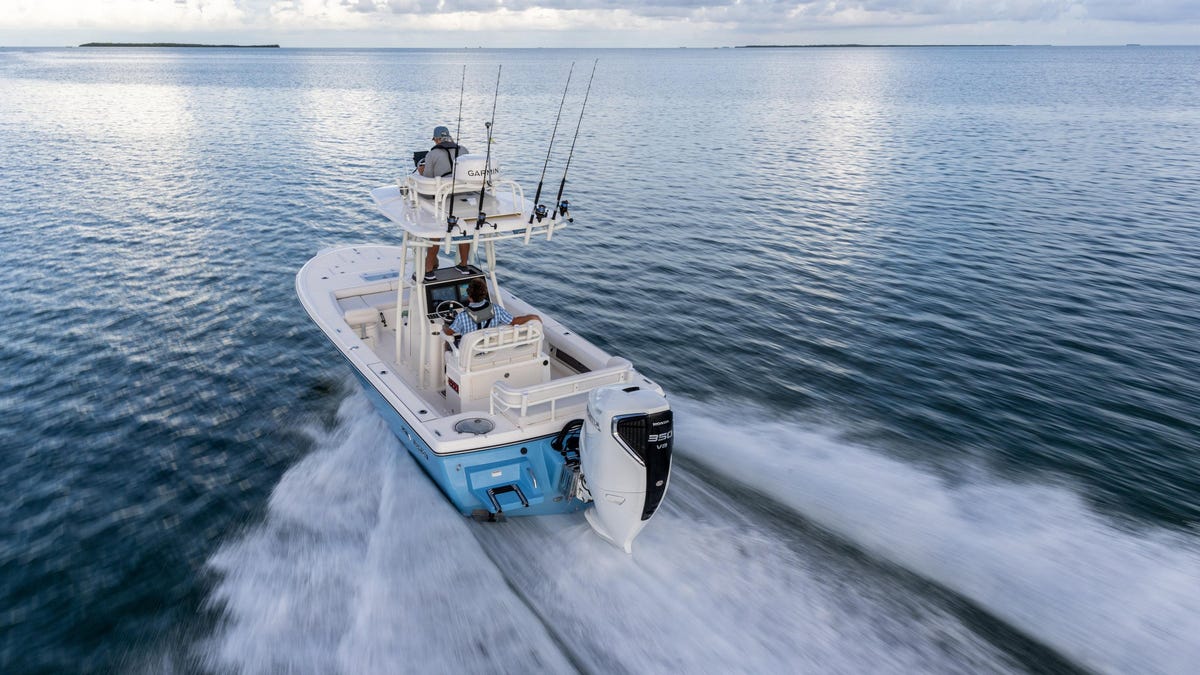 The BF350 Is Honda's First Production V8 To Hit The Water