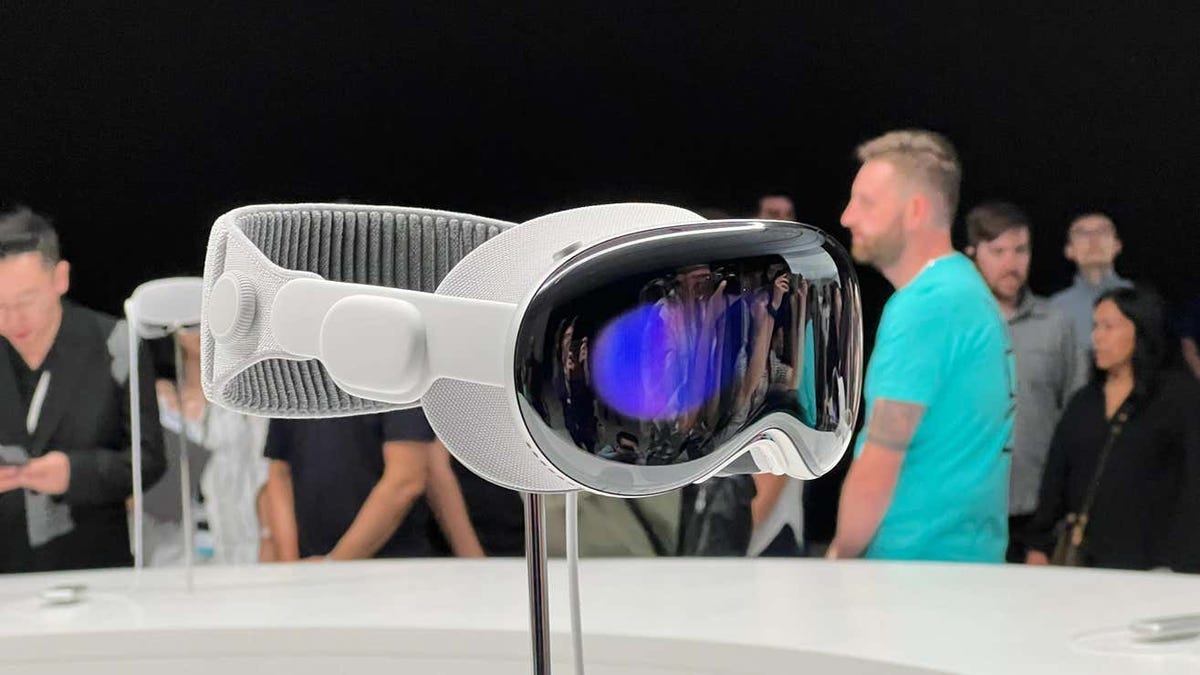 Everything You Should Know About the Apple Vision Pro