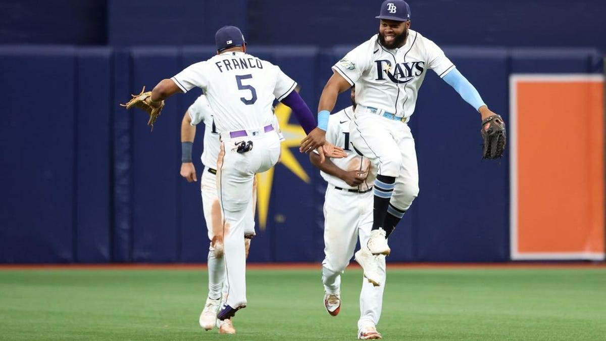 Rays sweep Twins, extend winning streak to six