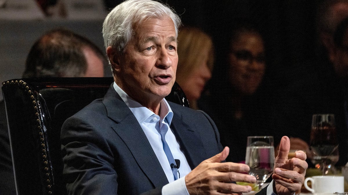 Jamie Dimon says consumers are in 'good shape' ? even if a recession hits