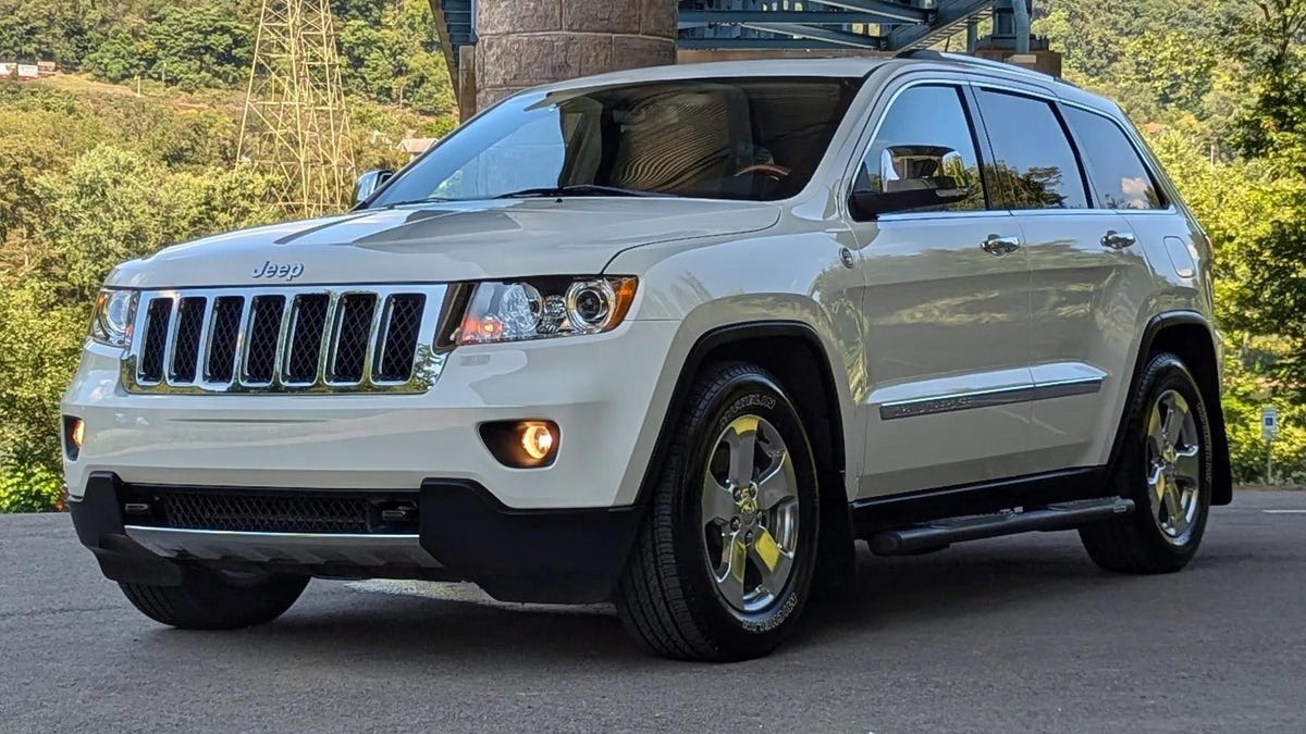 This Low Mileage Jeep Grand Cherokee Selling For Over ,000 Shows That Bring A Trailer Is Still A Wild Place