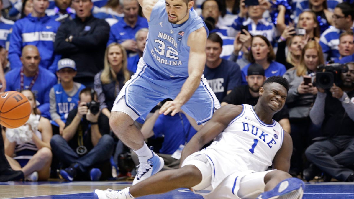 Zion Williamson Suffers Knee Injury After Nike Shoe Blows Out