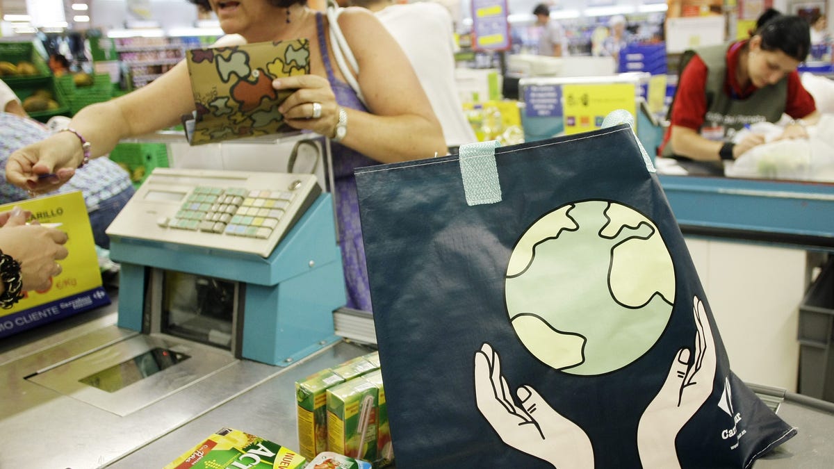 Reusable shopping bags may not be the perfect solution to plastic •