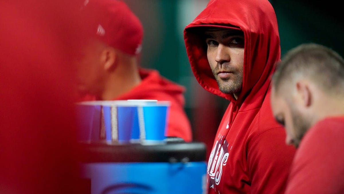 Reds 1B Joey Votto to begin rehab assignment on Saturday - ESPN