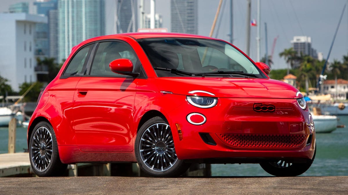 Fiat 500e Is Leasing At 9 A Month In Hopes That’s Cheap Enough To Get One Or Two Out The Door