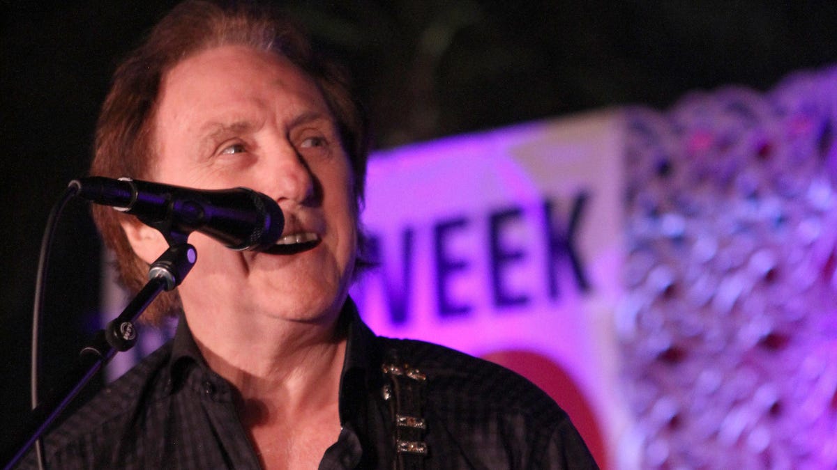 Denny Laine, co-founder of Moody Blues and Wings, dies at 79 