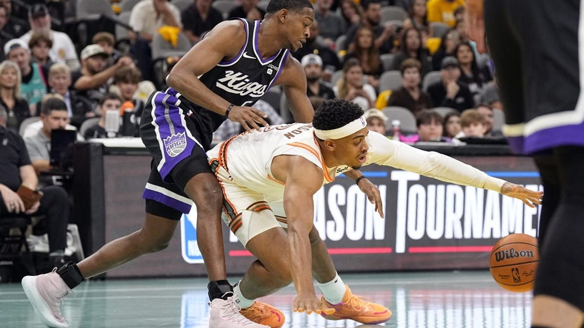 NBA roundup: De'Aaron Fox (43 points) pushes Kings past Spurs