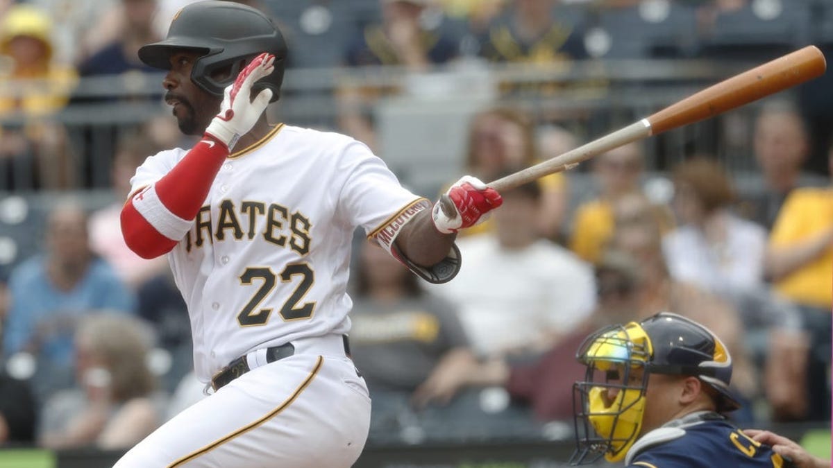 Pirates active in search of Andrew McCutchen trade - ABC7 Chicago