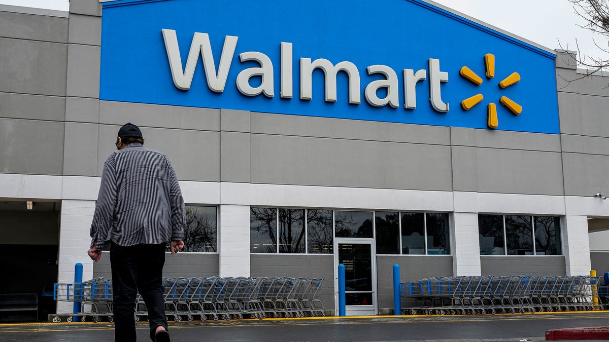 Walmart shoppers come more often than Target's — and stay longer