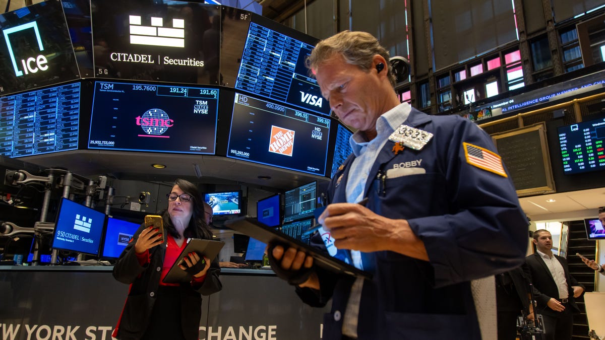 Trumps rhetoric forces investors to wonder whats real policy, strategist says