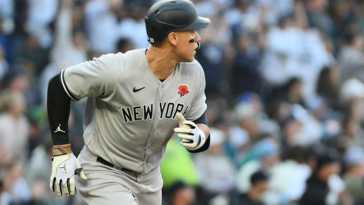 Judge hits 2 HRs, robs another as Yanks top Seattle Mariners 10-4 - Seattle  Sports