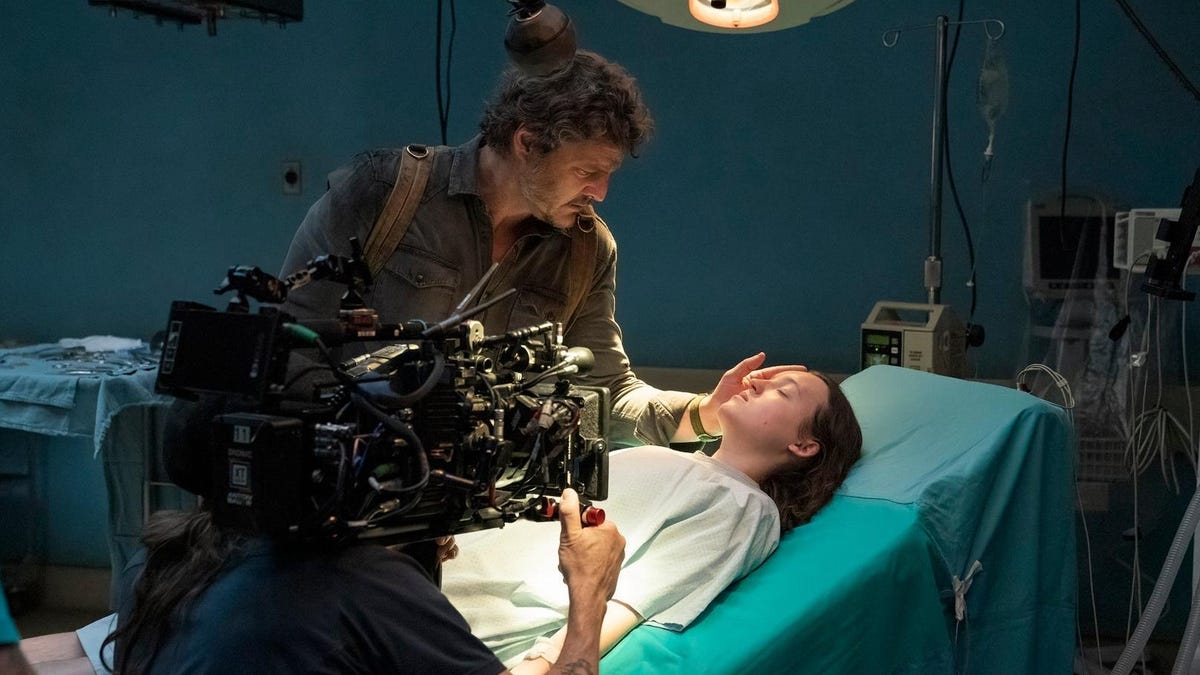 THE LAST OF US With Pedro Pascal & Bella Ramsey Filming Season 2