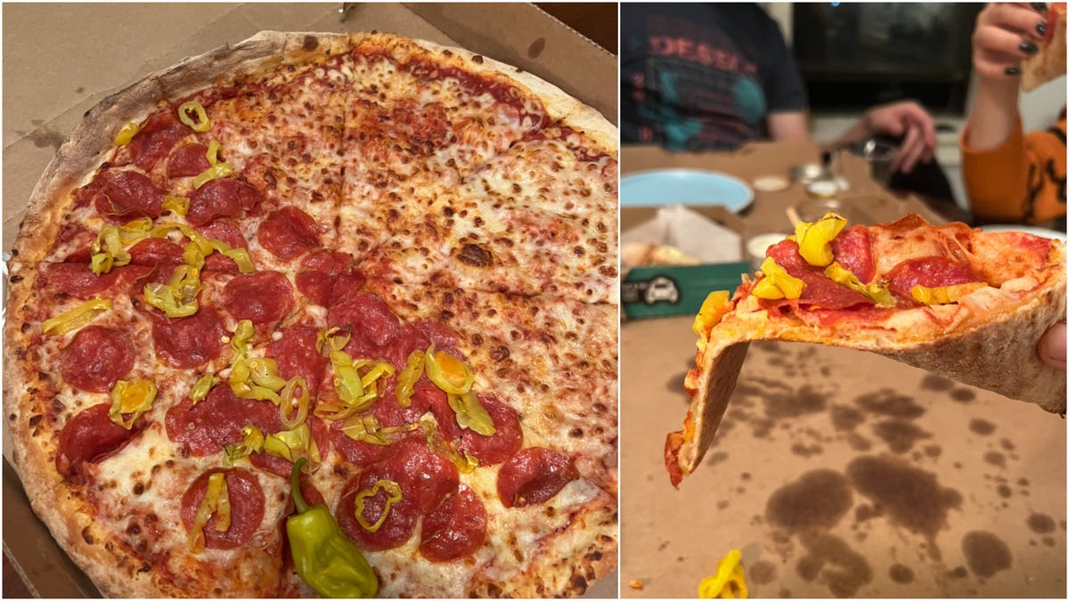 I ate) XL Papa John's New York style pizza. So good. : r/FoodPorn