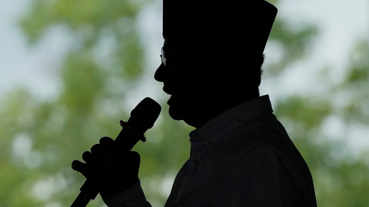 Baswedan mengatakan demokrasi di Indonesia sedang mengalami kemunduran dan presiden berharap adanya perubahan
