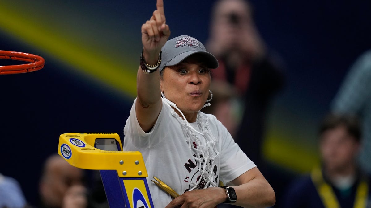South Carolina's Dawn Staley emerging as new face of women's