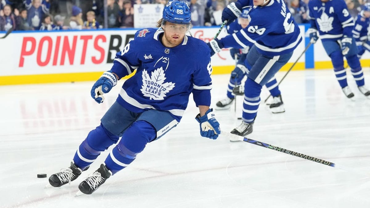 Maple Leafs, Red Wings Excited To Face Off In Sweden