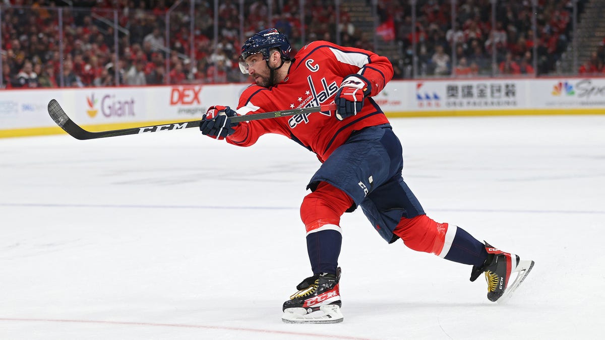 Alex Ovechkin career goal tracker: How close is the Capitals captain to  breaking Wayne Gretzky's record