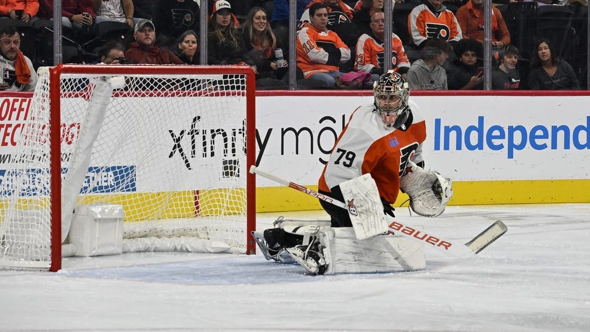 Carter Hart, Flyers shut out Canucks in impressive home opener – NBC Sports  Philadelphia