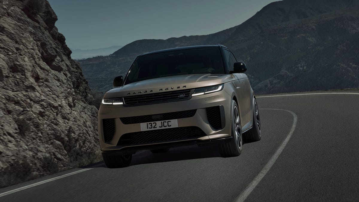 Land Rover Says 24-Inch Wheels Are Too Much