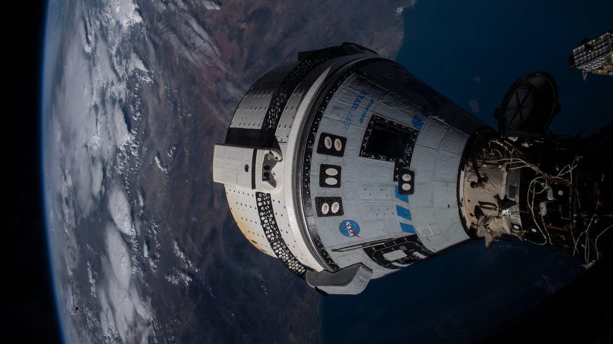 Boeing Sets Date For First Crewed Starliner Launch, But Parachute Tests ...