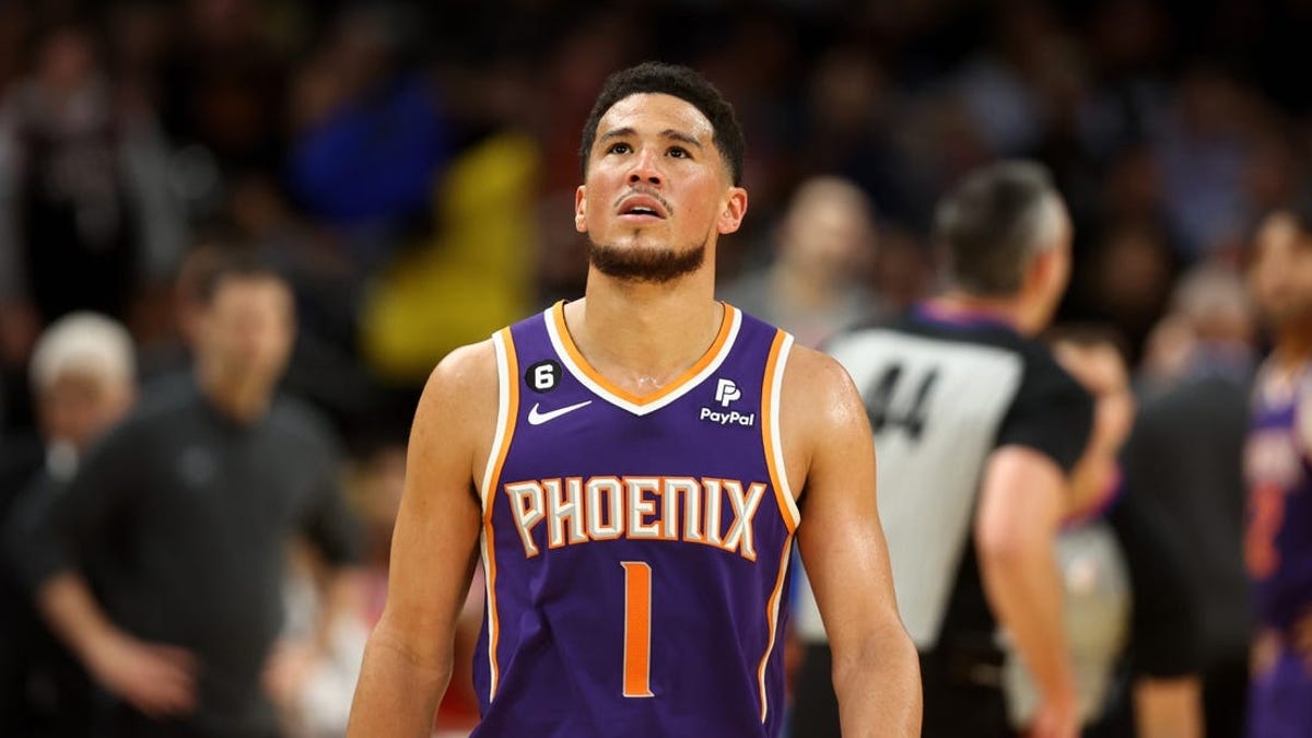 Suns star Devin Booker leads team on five-game win streak