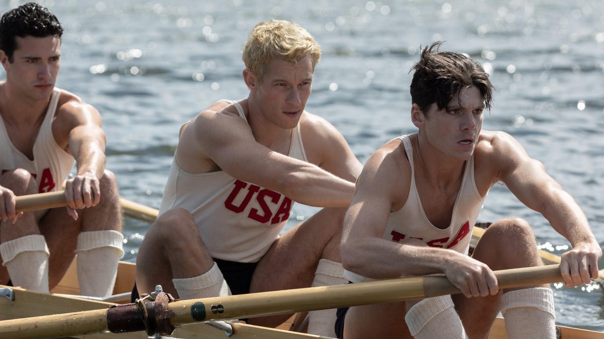 Rowing is everything in exclusive The Boys In The Boat clip