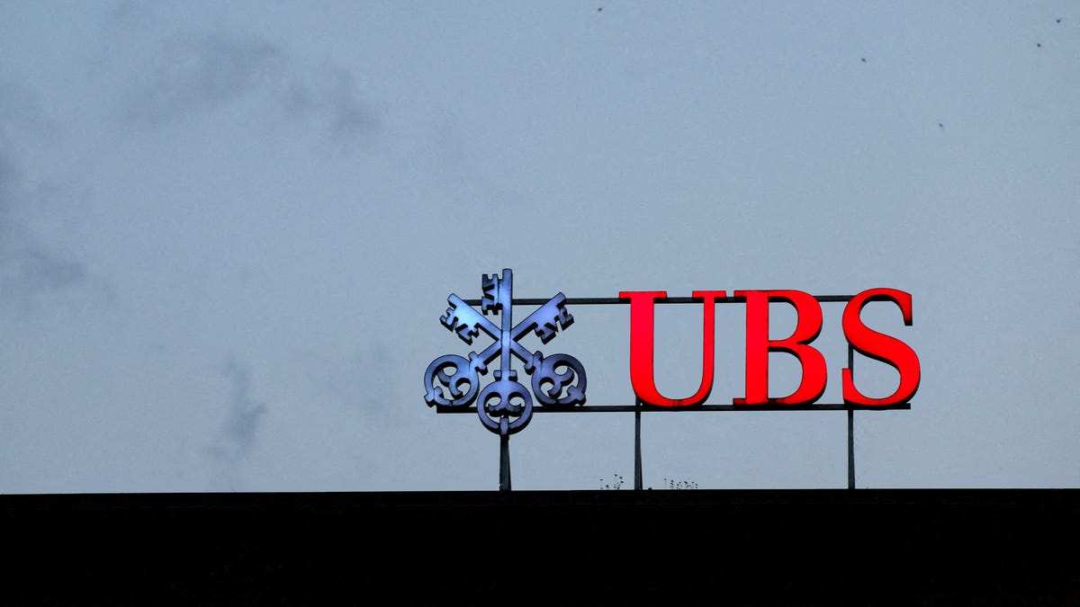 UBS is cutting costs with an $8 billion asset sale to Apollo