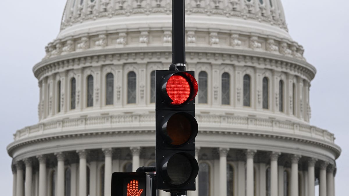 The Complicated History Of The Traffic Light