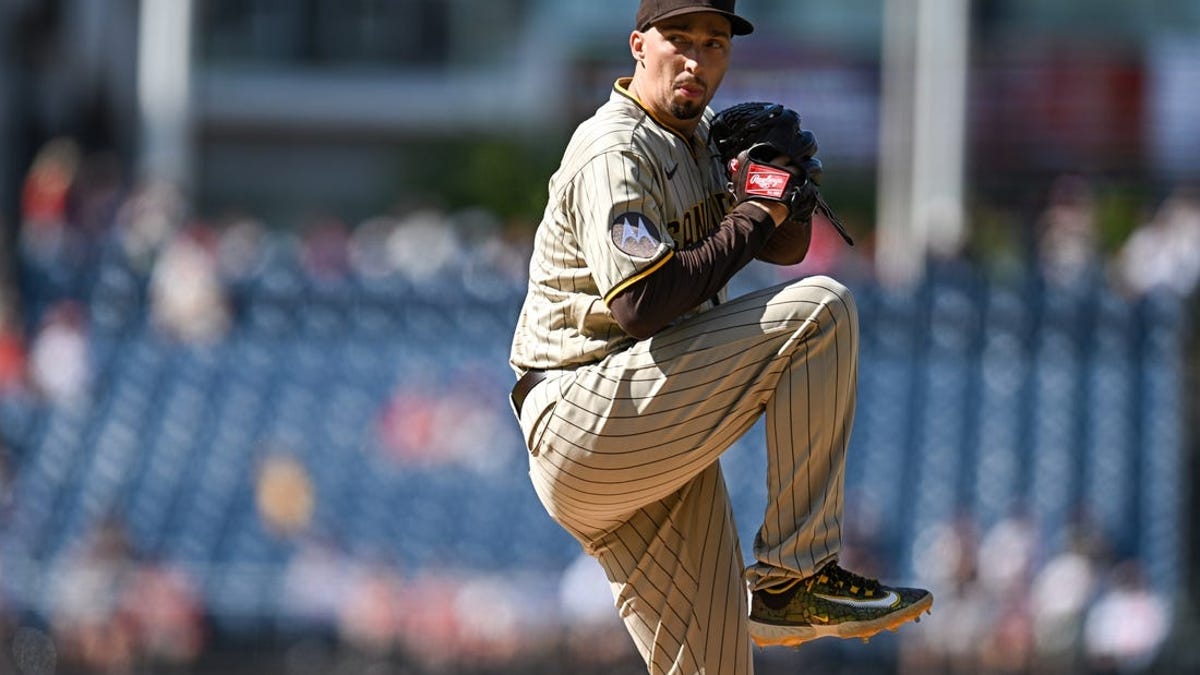 Odor's 3-run homer in 9th gives Padres 8-6 win over Nationals