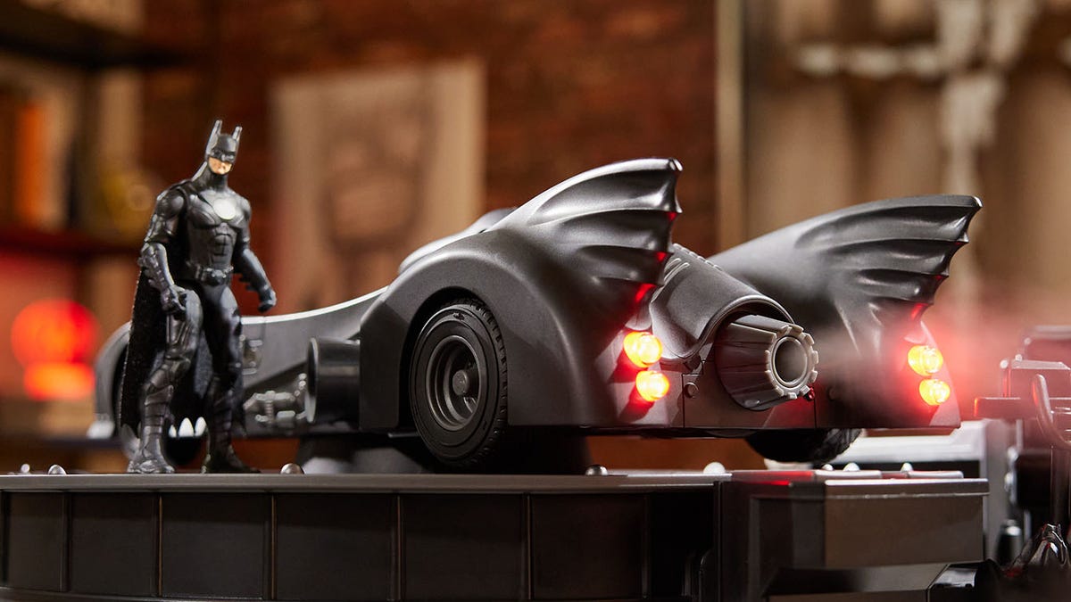 DC's The Flash Movie Toys: Batman, Barry Allen, Batmobile