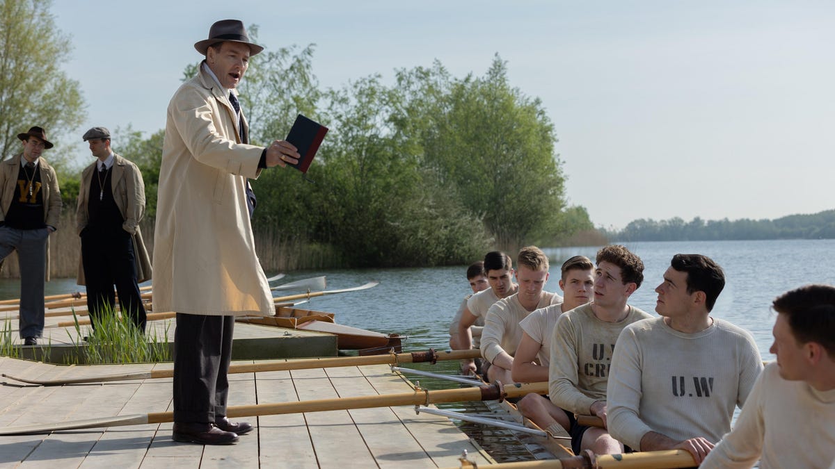 A coxswain critiques the rowing in The Boys In The Boat