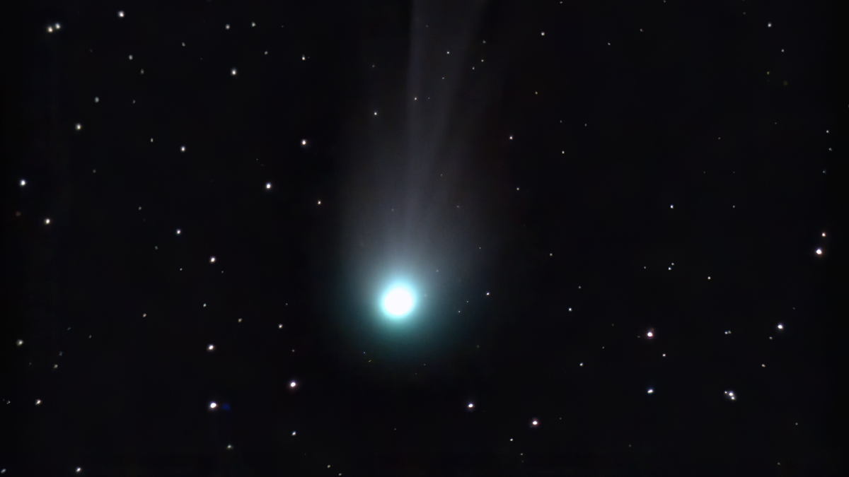 „Ђавоља комета“ је постављена да се усклади са потпуним помрачењем Сунца за јединствени приказ у априлу
