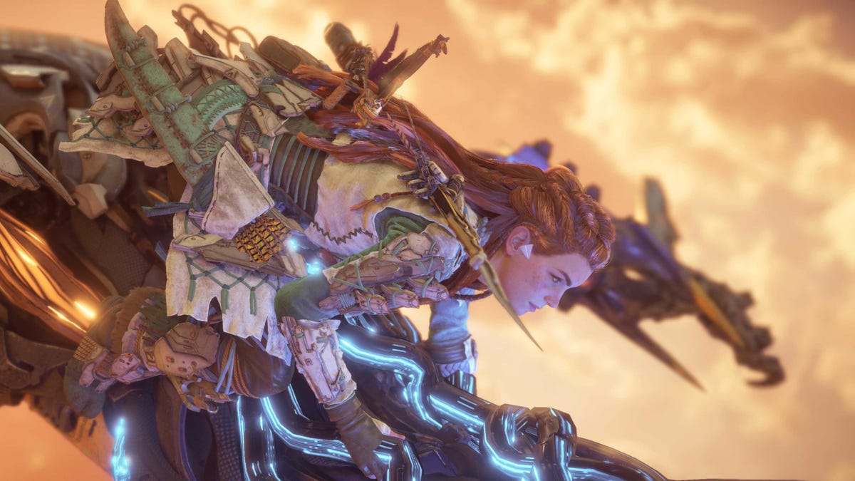 Horizon Forbidden West shows off new armor and new machines in new