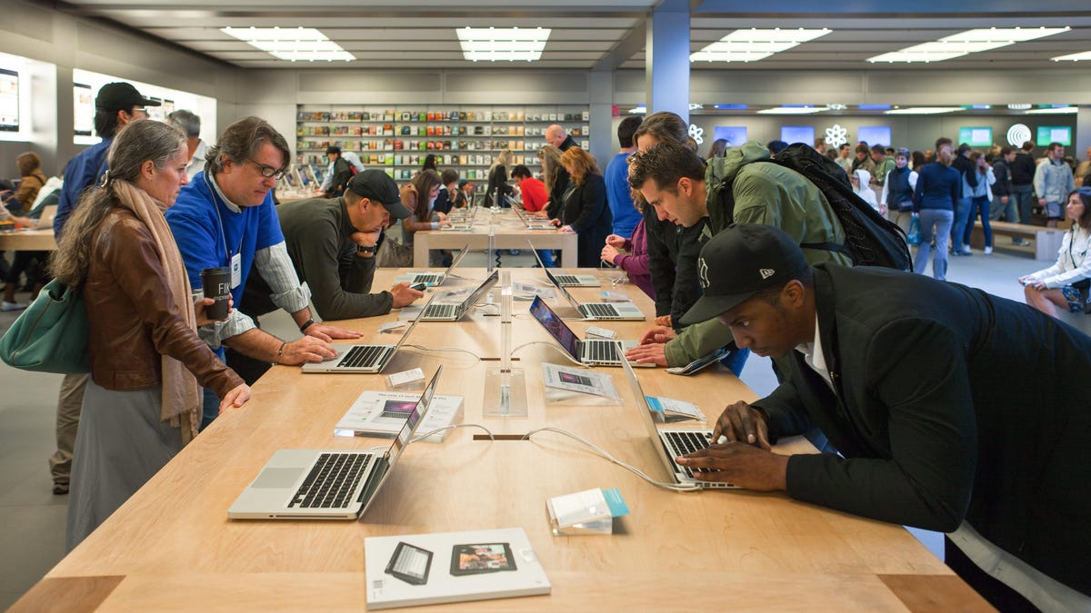 Apple Engaged in Illegal Union Busting at One of Its Stores