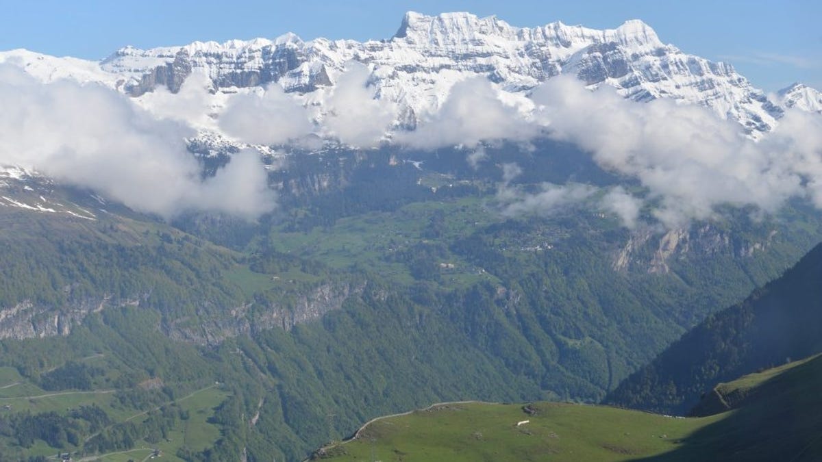 New turbines make hydroelectric dam in the Swiss Alps into better nuke ...