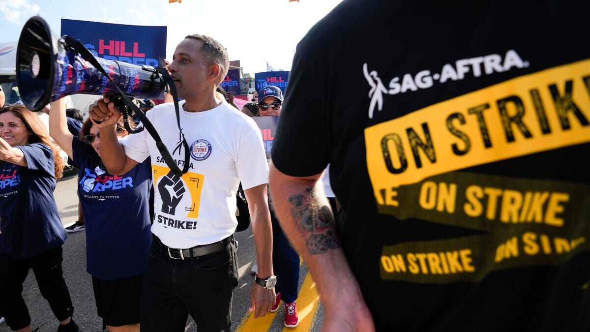 Breathtaking How Hollywood And Maga Aligned Over Warner Bros Deal Artwork for Desktop Breathtaking How Hollywood And Maga Aligned Over Warner Bros Deal Artwork for Desktop