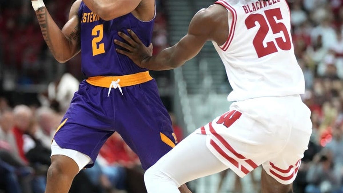 Wisconsin never trails in blowout over Western Illinois