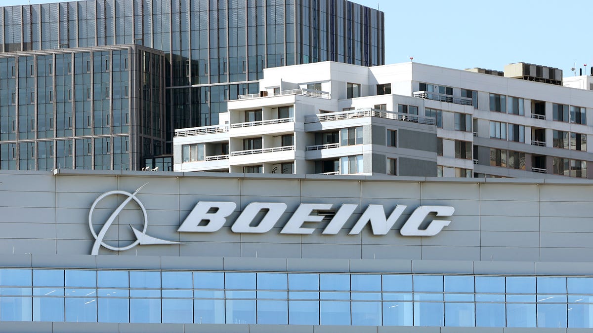 Boeing sanctioned after 'blatantly' violating deal with the feds