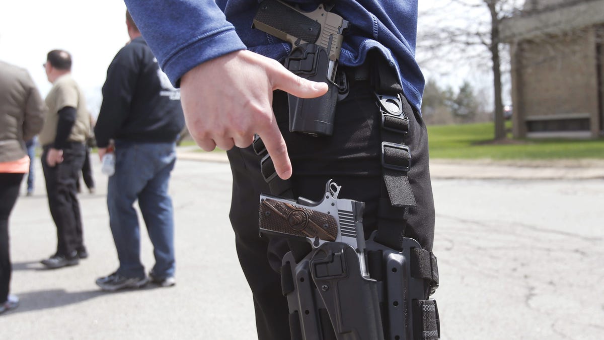 Open carry of guns in stores banned by Walgreens, Wegmans, CVS