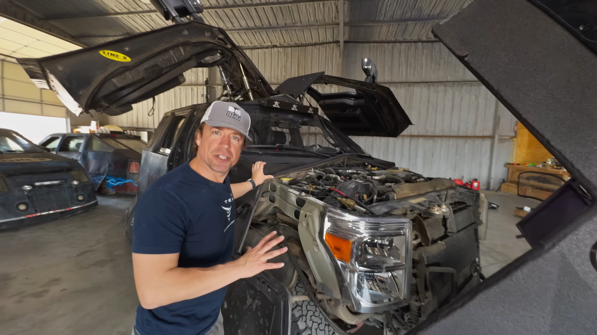 Take A Look Inside A Real Life Storm Chasing Truck - ChroniclesLive