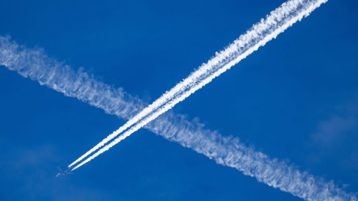 Conspiracy Theorists Rejoice! Globalists Aim to Eliminate Contrails During UN Summit