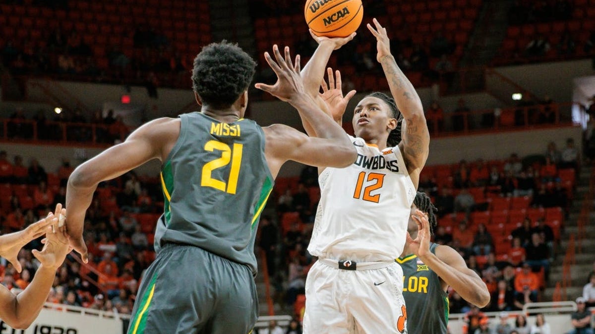 Late poise propels No. 18 Baylor past Oklahoma State