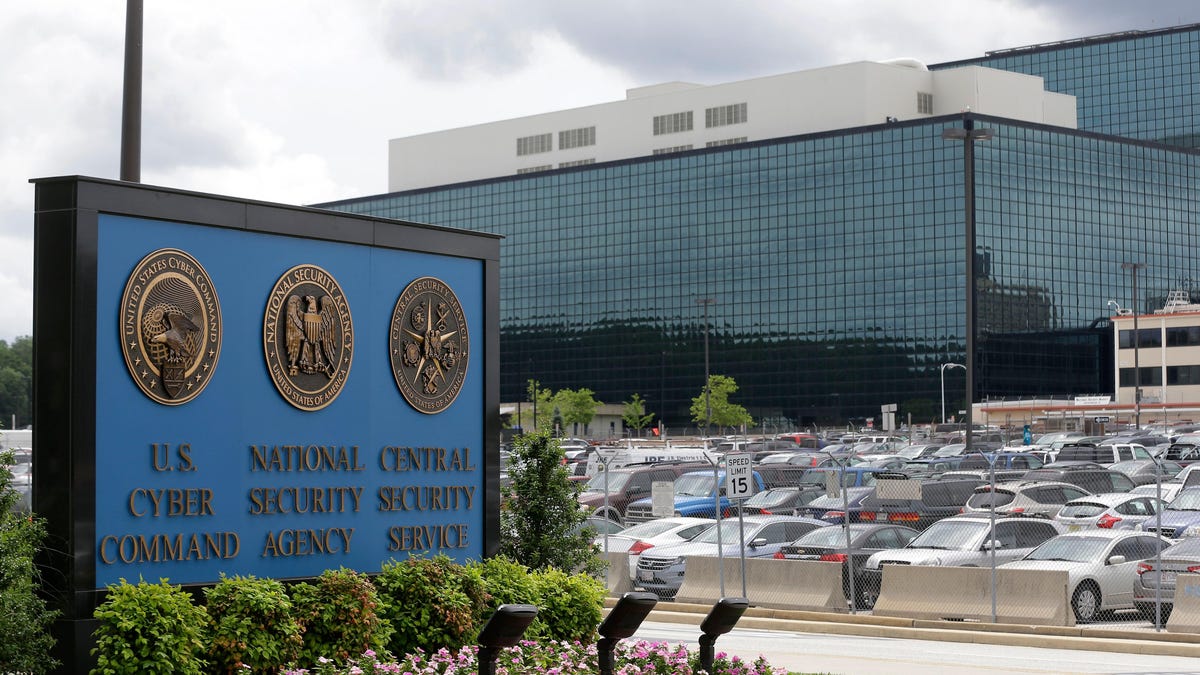 Un empleado de la NSA recibe 22 años de prisión por intentar dar información ultrasecreta a Rusia