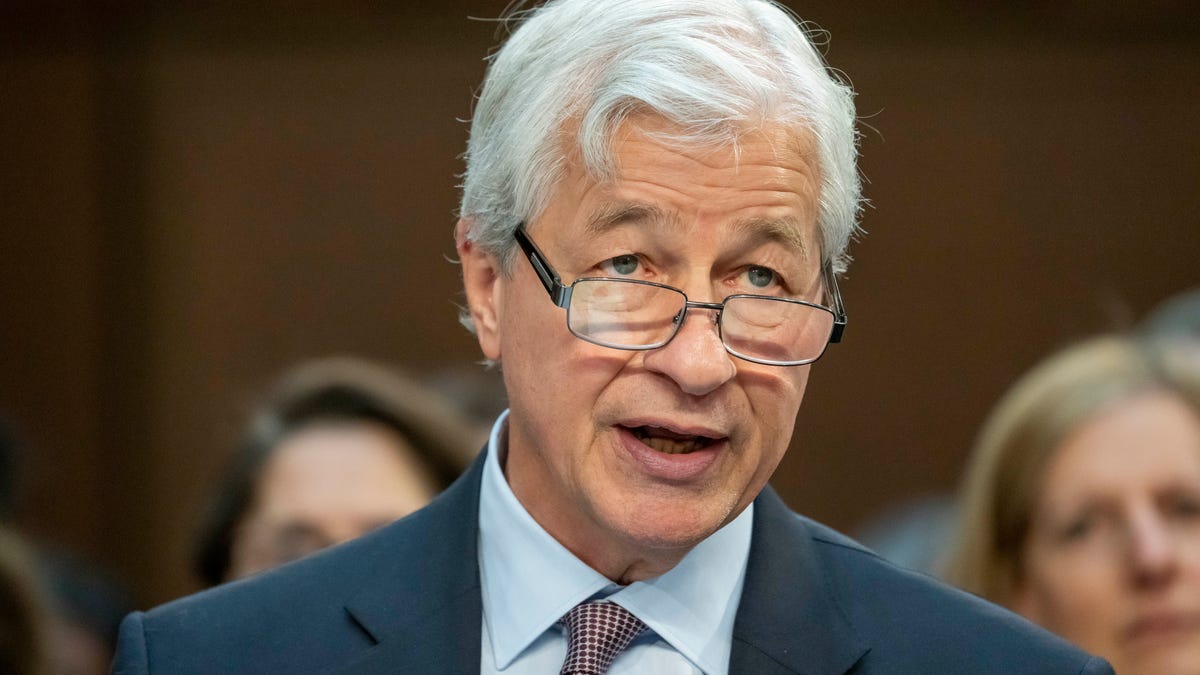 JPMorgan's Dimon warns inflation, political polarization, wars creating ...